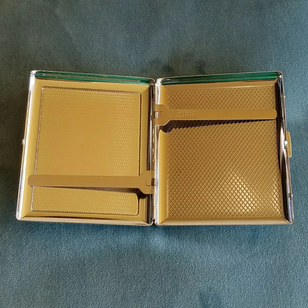 NEW Pinup Girl Wallet / Cigarette Case - Picture 2 of 2